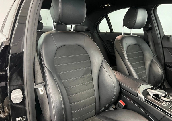 Mercedes-Benz Klasa C cena 109900 przebieg: 132530, rok produkcji 2019 z Poznań małe 211